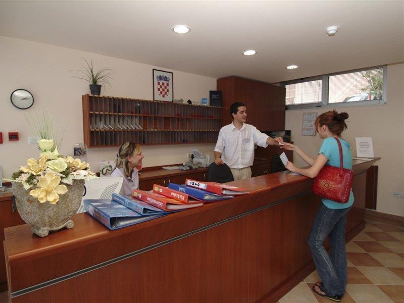 Brzet Hotel Omis Ngoại thất bức ảnh
